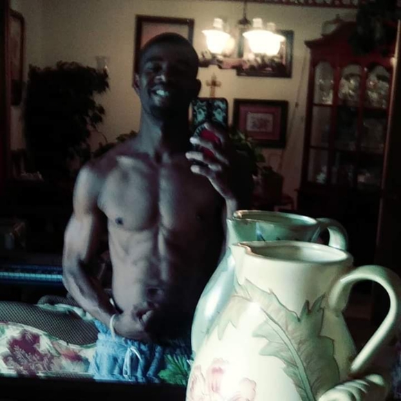 Meet your Posher, Ricky - Picture 8 of 8